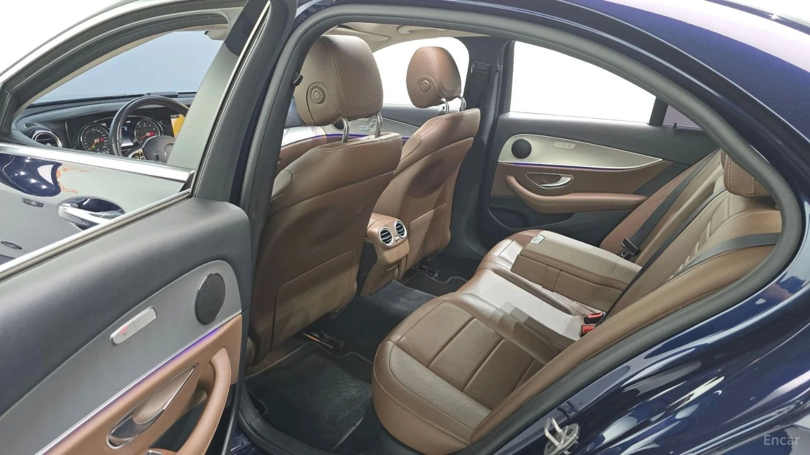 Mercedes-Benz E 300 | Mobile.bg � ����������� 11