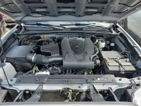 Toyota Tacoma * SR5 CREW CAB LONG BED * , снимка 17