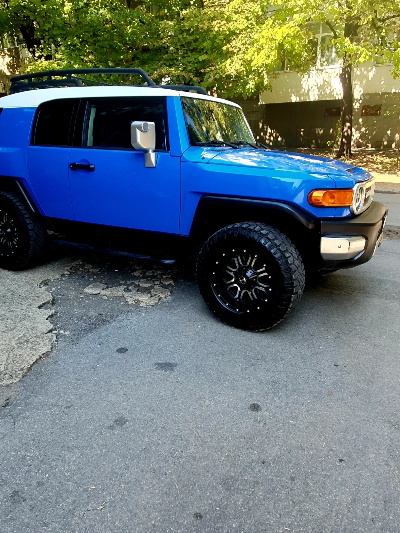 Toyota Fj cruiser Fj, снимка 3 - Автомобили и джипове - 47329935