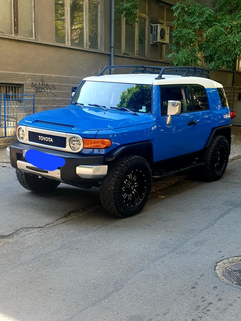 Toyota Fj cruiser 4.0 бензин , газ ., снимка 1 - Автомобили и джипове - 47329935