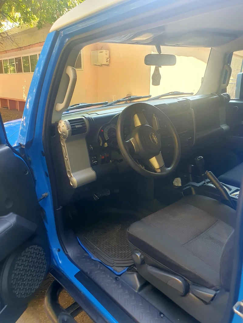 Toyota Fj cruiser Fj, снимка 8 - Автомобили и джипове - 47329935