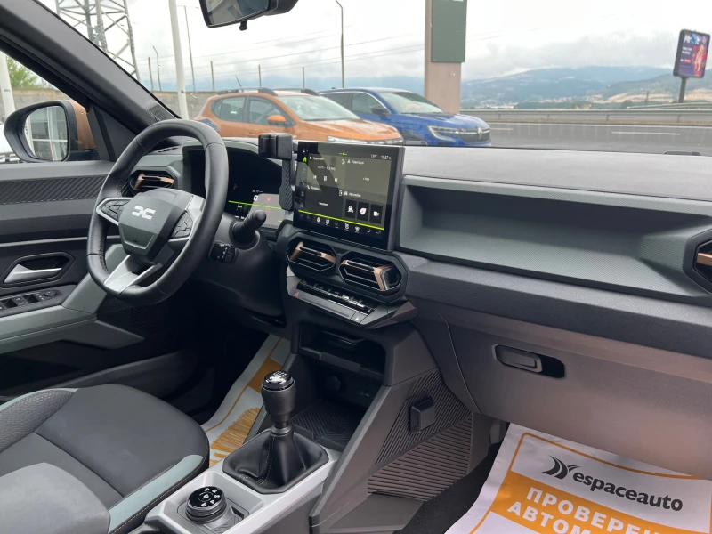 Dacia Bigster TCe 130 4x4 * Extreme, снимка 14 - Автомобили и джипове - 51878737