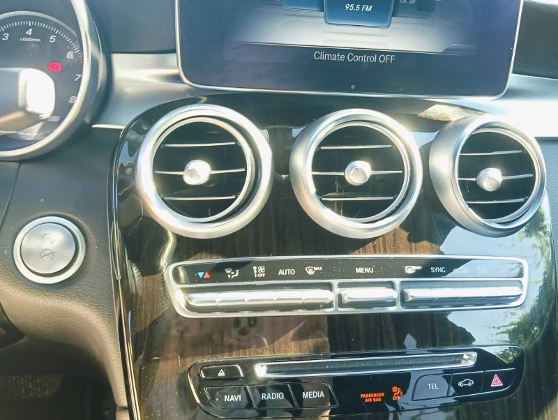 Mercedes-Benz GLC 300, снимка 7 - Автомобили и джипове - 53329256