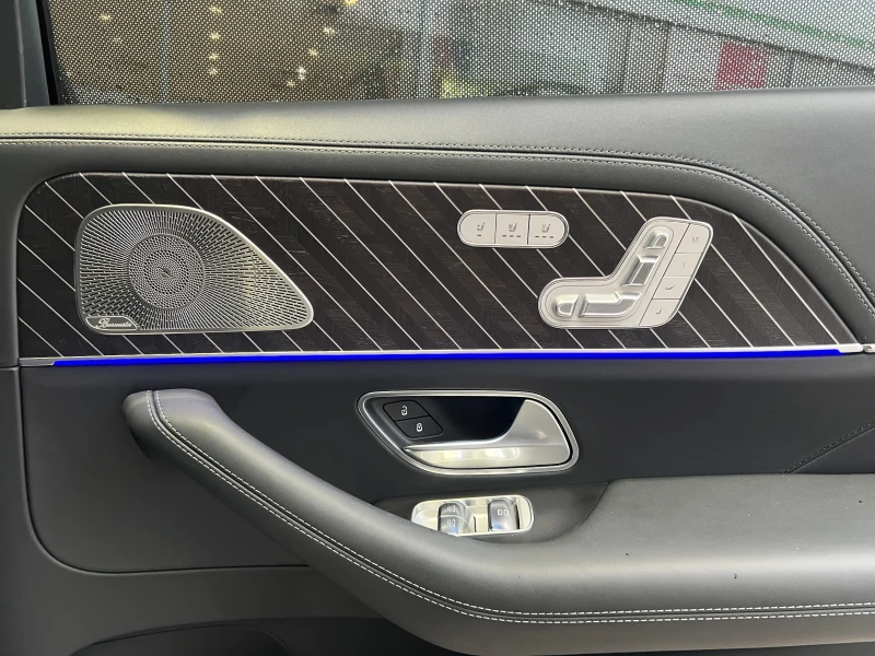 Mercedes-Benz GLS 600 MAYBACH/NIGHT SERIES/TWO-TONE/FIRST CLASS/E-ACTIVE, снимка 12 - Автомобили и джипове - 53510318