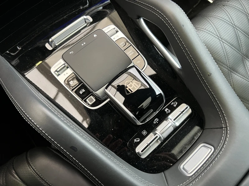 Mercedes-Benz GLS 600 MAYBACH/NIGHT SERIES/TWO-TONE/FIRST CLASS/E-ACTIVE, снимка 11 - Автомобили и джипове - 53510318