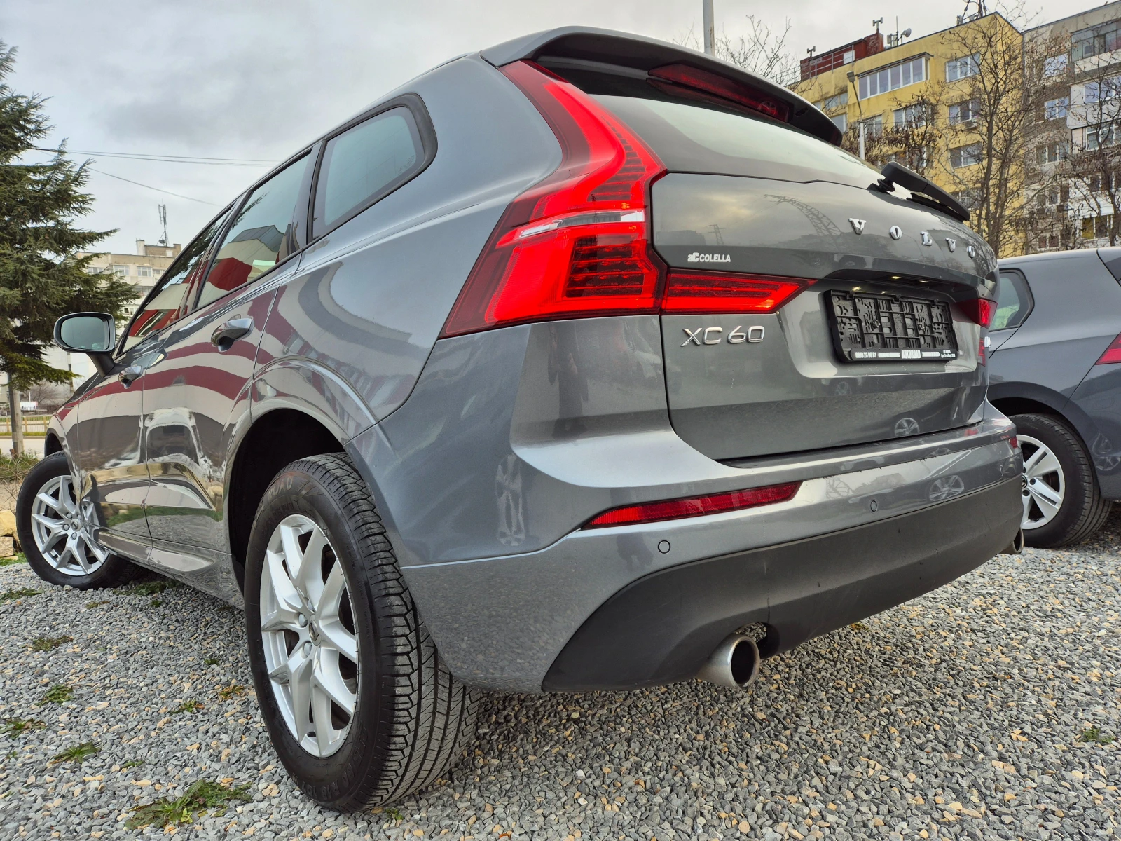 Volvo XC60 ГАРАНЦИЯ-2.0B4 AWD Mild Hybrid-8 SKOROSTI - изображение 4