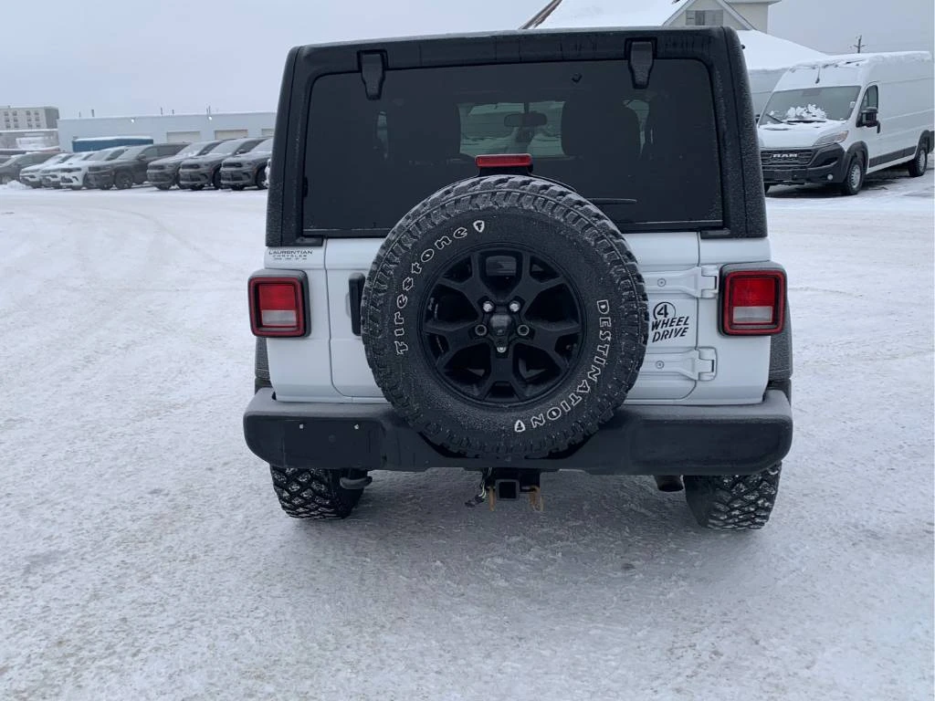 Jeep Wrangler CARFAX* Willys 4x4* ПОДГРЕВИ  - изображение 5