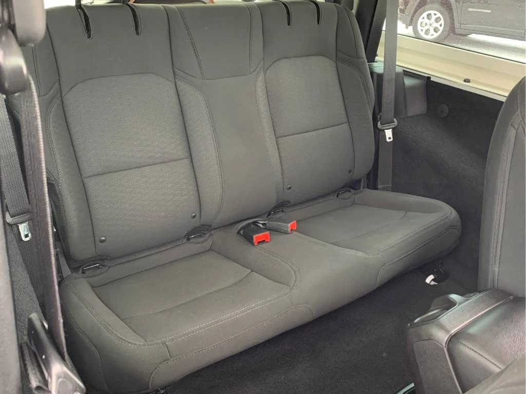 Jeep Wrangler CARFAX* Willys 4x4* ПОДГРЕВИ  - изображение 9