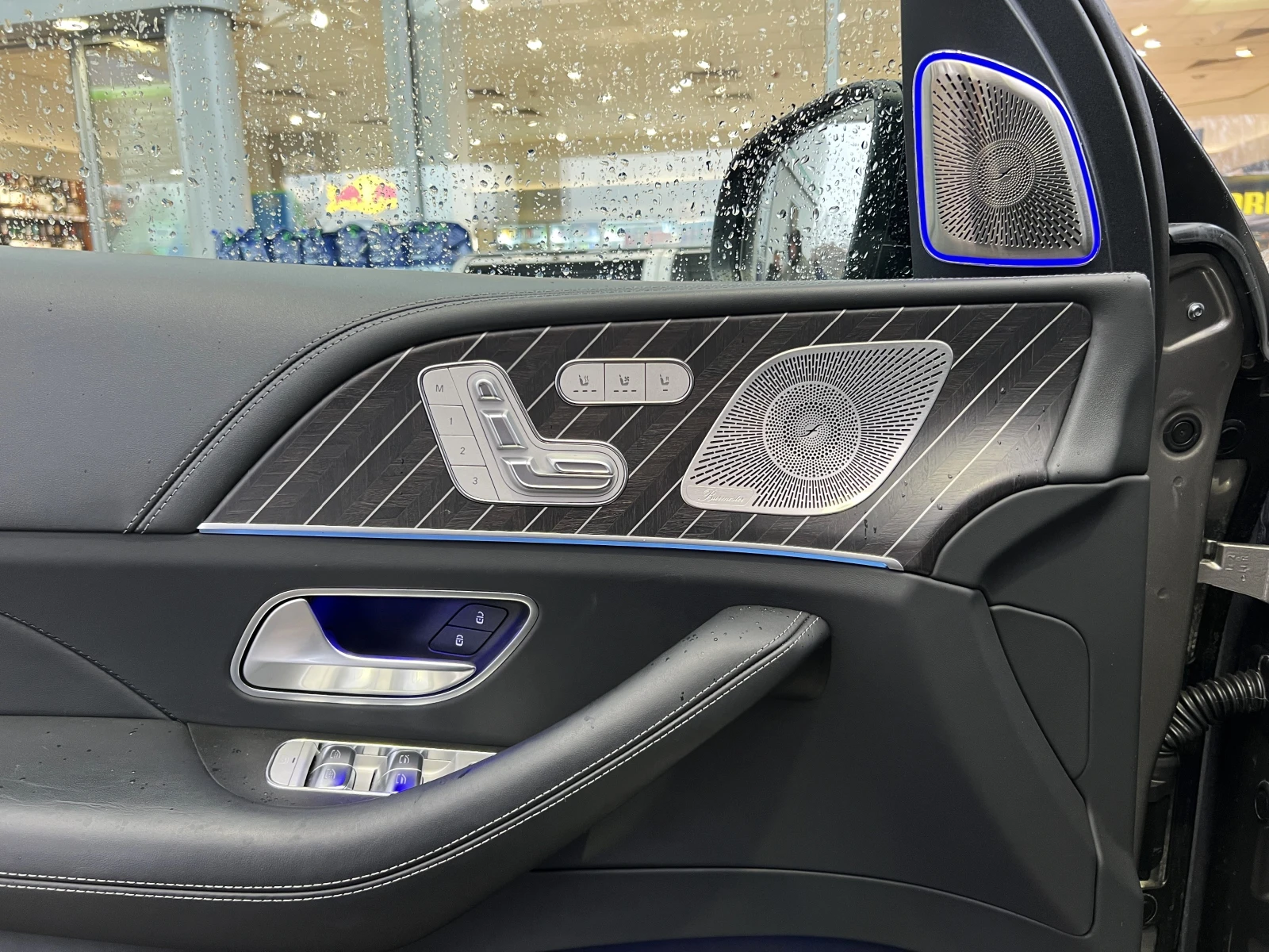 Mercedes-Benz GLS 600 MAYBACH/NIGHT SERIES/TWO-TONE/FIRST CLASS/E-ACTIVE - изображение 7