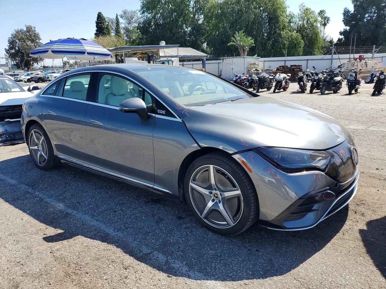 Mercedes-Benz EQE Sedan 350 4Matic, снимка 4 - Автомобили и джипове - 54237524