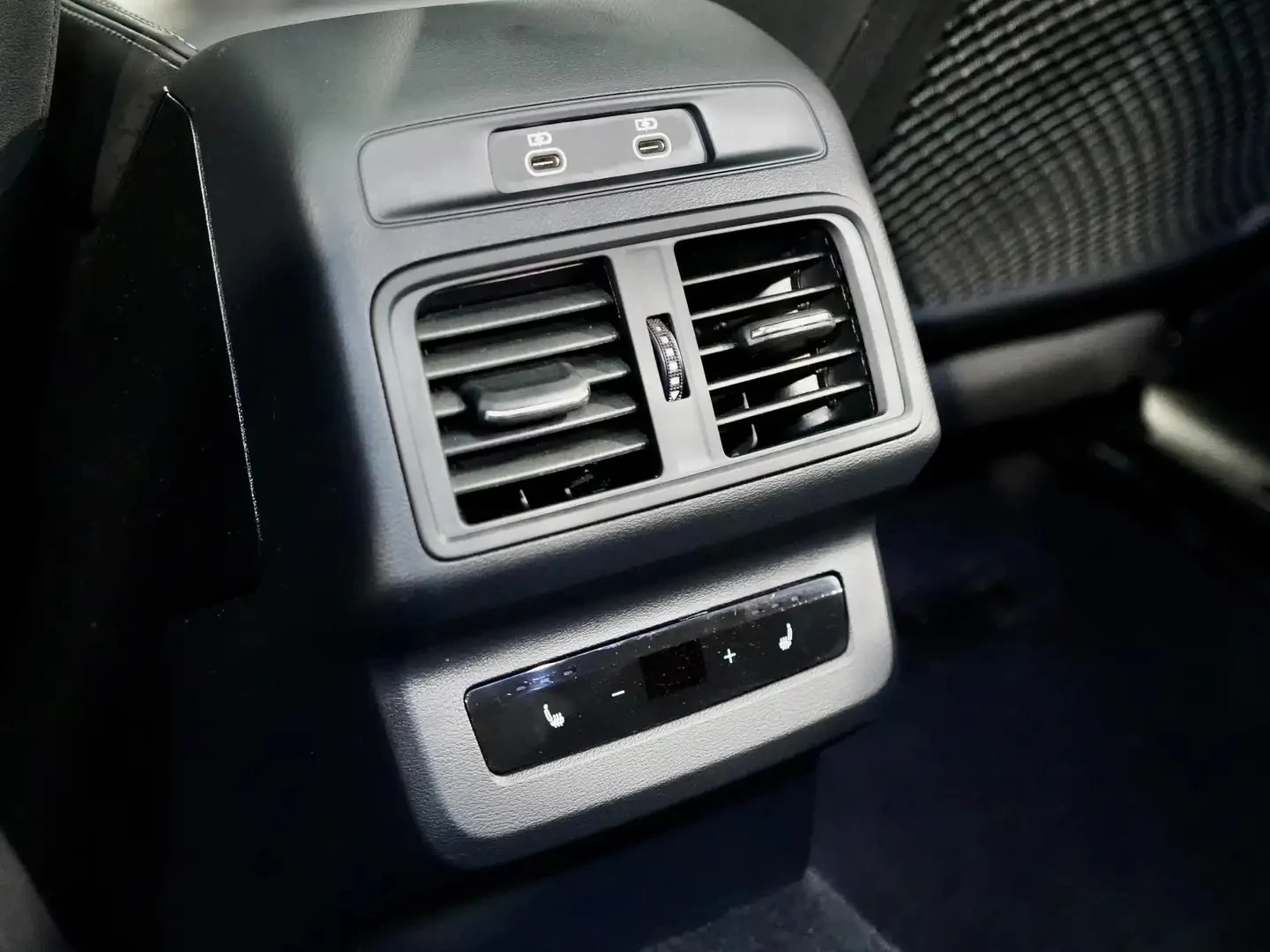 Audi Q5 B&O | S Line| PANO| HUD| Drive Assist, снимка 17 - Автомобили и джипове - 56072063