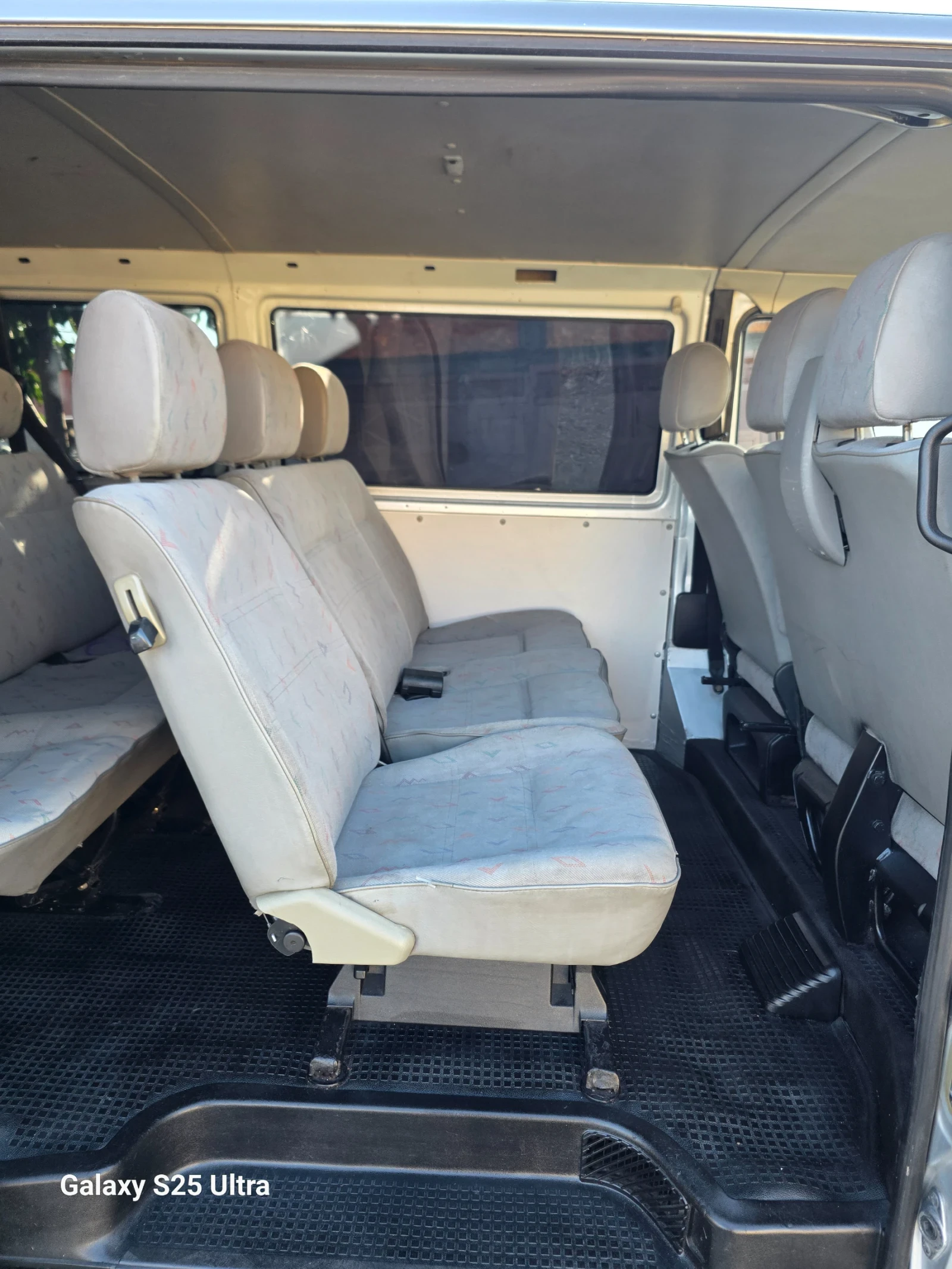 VW Transporter 2, 5 TDI 9-местен с климатик , снимка 12 - Бусове и автобуси - 55795640