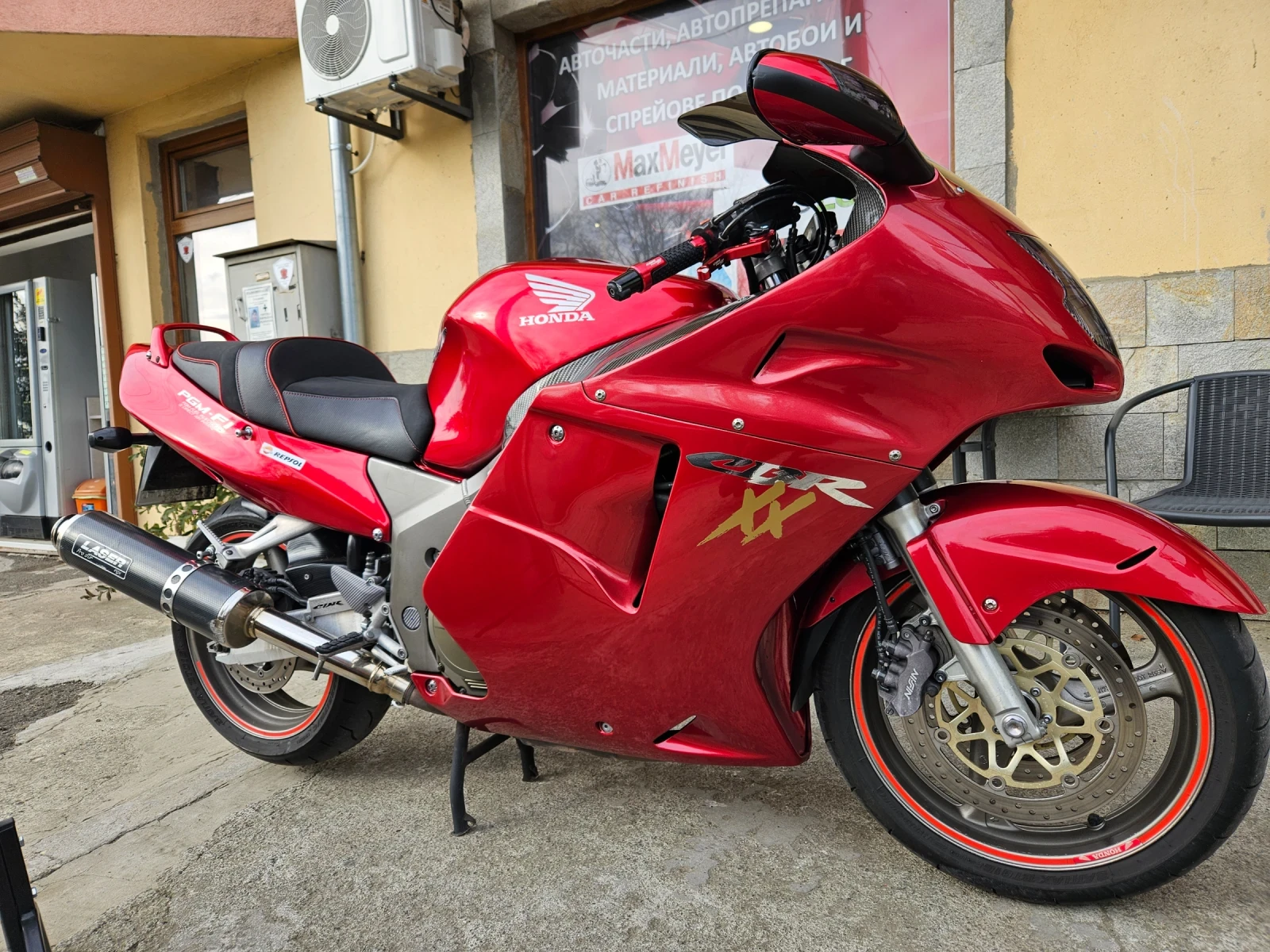 Honda Cbr 1100 XX Super Blackbird - изображение 2