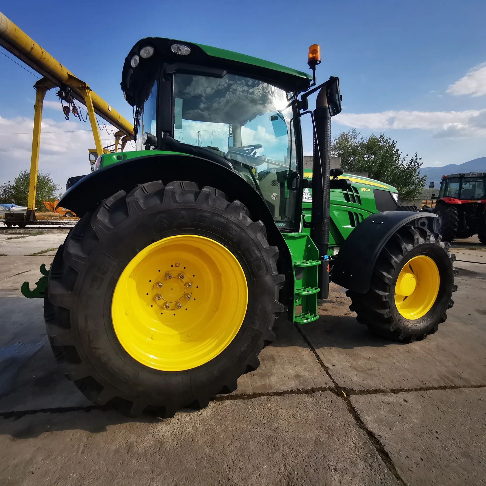 Трактор John Deere 6150R -2015г ЛИЗИНГ с 20% първоначална вноска  - изображение 4