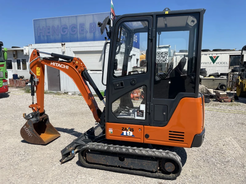 Багер Hitachi ZX 19-6, снимка 3 - Индустриална техника - 50544481