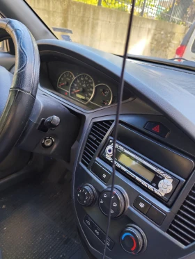 Kia Carens, снимка 4