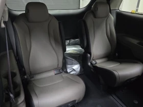Kia Carnival 2.2 Automatic, снимка 12