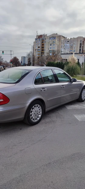 Mercedes-Benz E 320, снимка 2