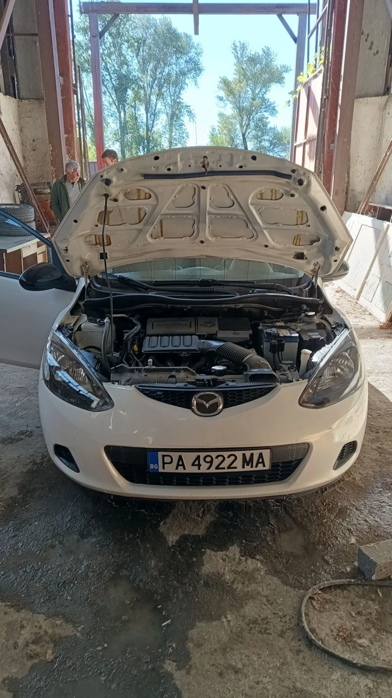 Mazda 2, снимка 2 - Автомобили и джипове - 48180482