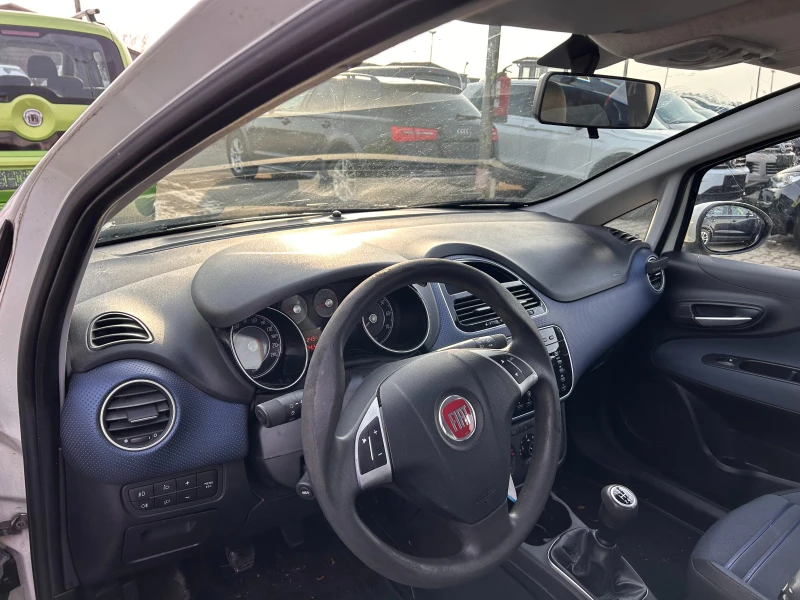 Fiat Punto 1.6JTD EURO 5, снимка 11 - Автомобили и джипове - 48781953