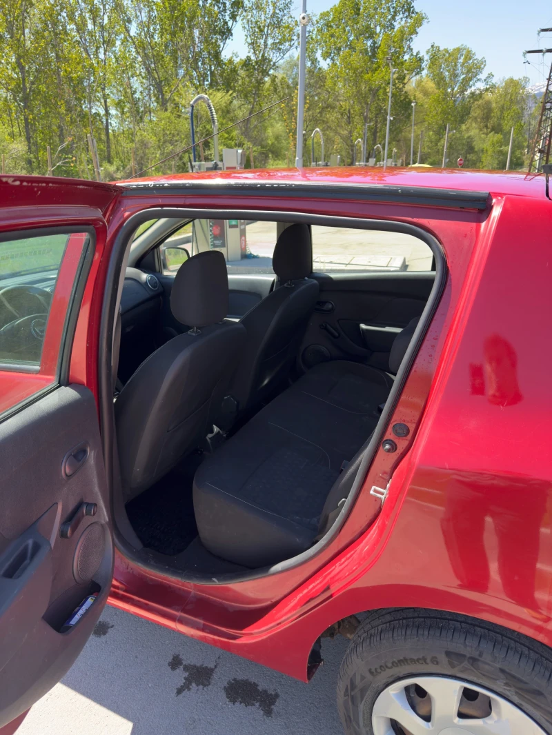 Dacia Sandero, снимка 12 - Автомобили и джипове - 52114355