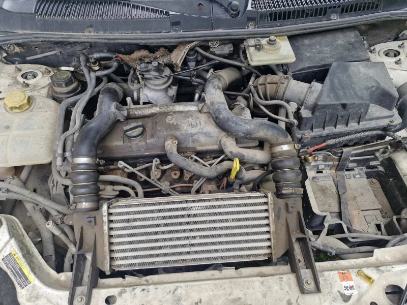 Ford Connect 1.8.  Hladilen, снимка 7 - Автомобили и джипове - 50409810