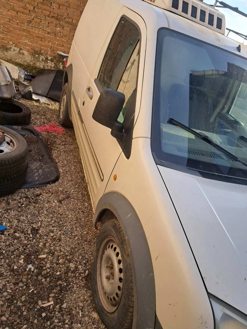 Ford Connect 1.8.  Hladilen, снимка 6 - Автомобили и джипове - 50409810