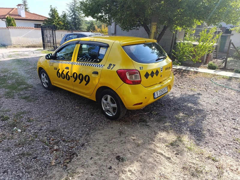 Dacia Sandero, снимка 3 - Автомобили и джипове - 52472656