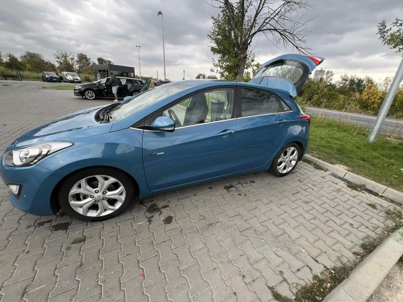 Hyundai I30, снимка 8 - Автомобили и джипове - 52615378