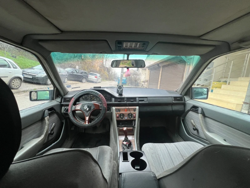 Mercedes-Benz 124 200D, снимка 8 - Автомобили и джипове - 52692195