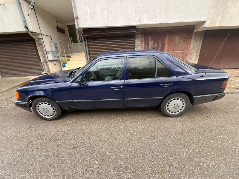 Mercedes-Benz 124 200D, снимка 2 - Автомобили и джипове - 52692195