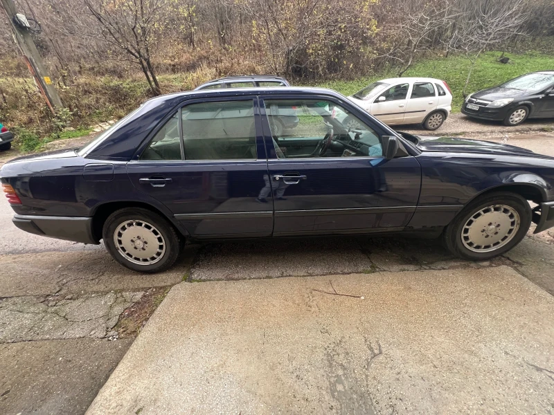 Mercedes-Benz 124 200D, снимка 4 - Автомобили и джипове - 52692195