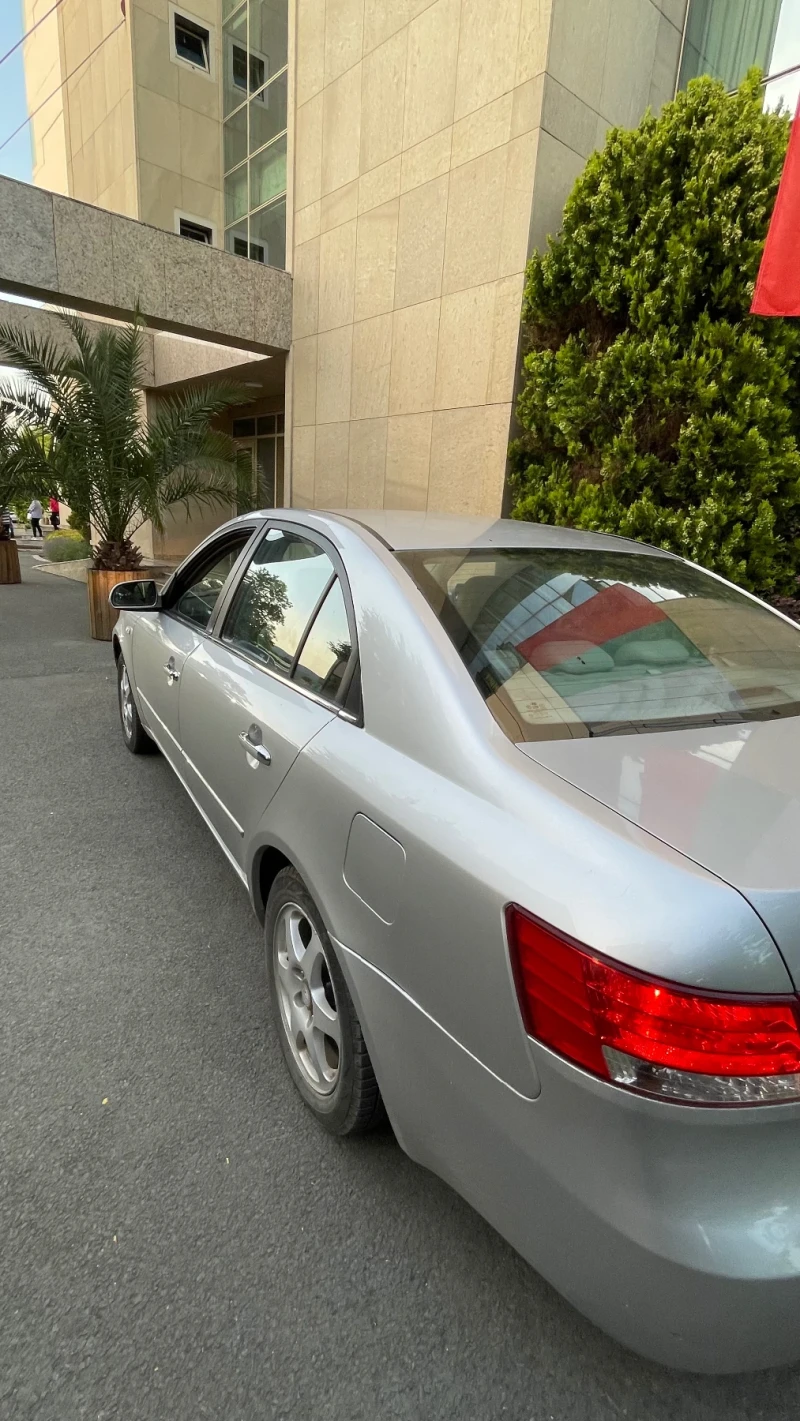 Hyundai Sonata, снимка 4 - Автомобили и джипове - 53362812