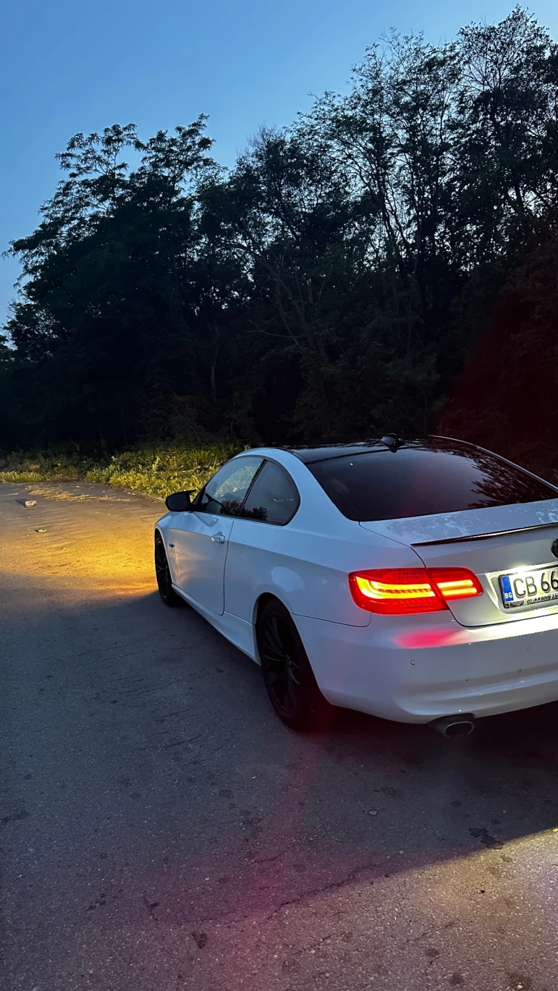 BMW 320, снимка 13 - Автомобили и джипове - 53434817