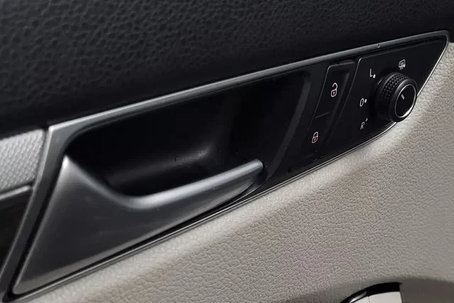 VW Passat Comfortline* АвтоКредит* (ЦЕНА ДО БГ), снимка 8 - Автомобили и джипове - 53851185