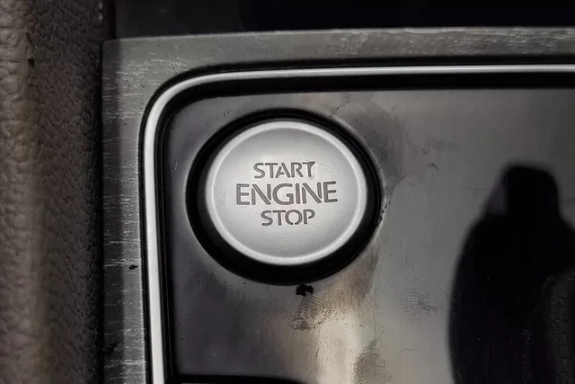 VW Passat Comfortline* АвтоКредит* (ЦЕНА ДО БГ), снимка 14 - Автомобили и джипове - 53851185