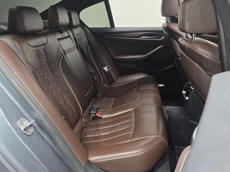 BMW 530 530I M Sports Plus, снимка 16 - Автомобили и джипове - 55505409