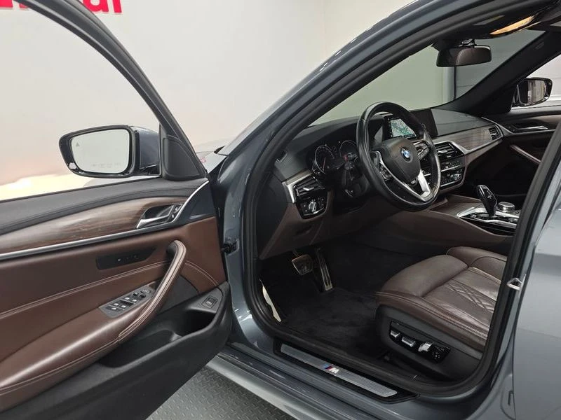 BMW 530 530I M Sports Plus, снимка 6 - Автомобили и джипове - 55505409