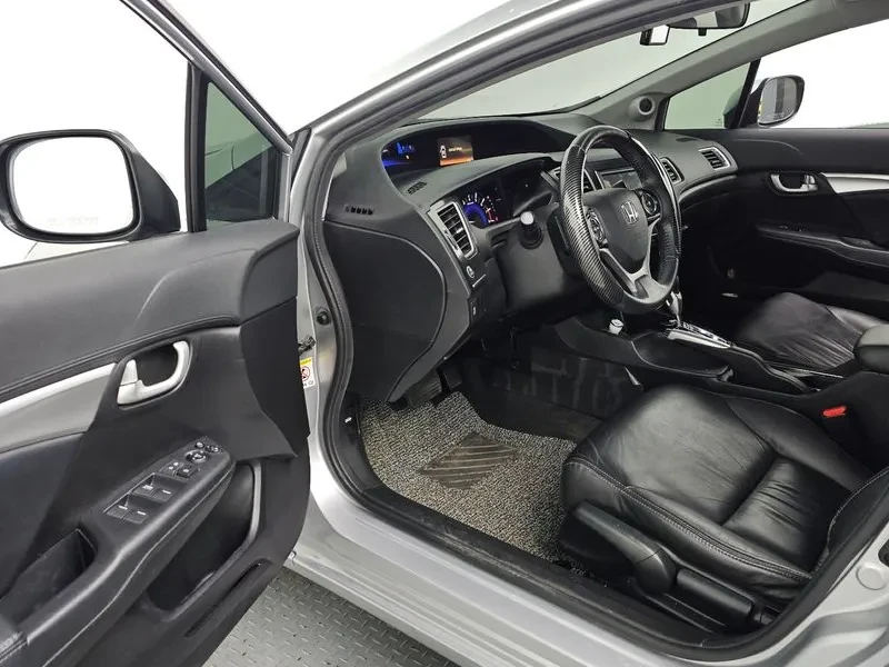Honda Civic 1.8 Ex , снимка 10 - Автомобили и джипове - 55842916