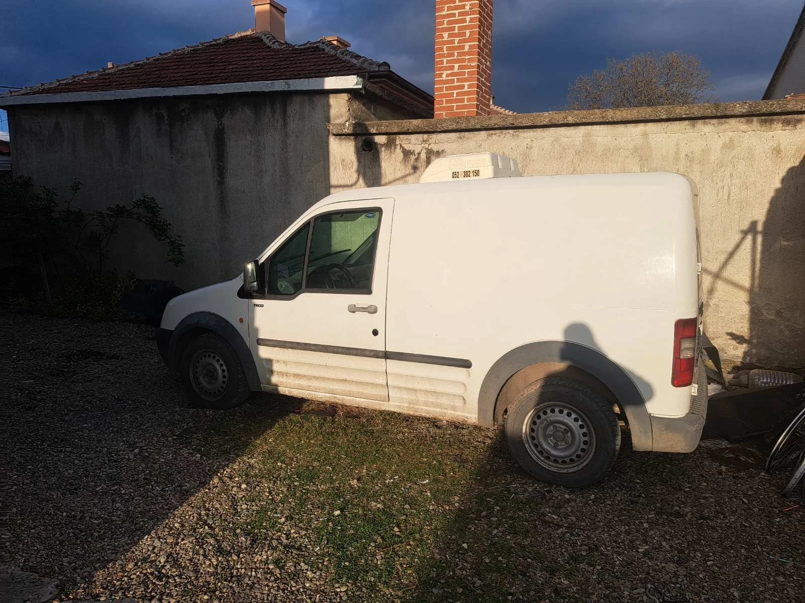 Ford Connect 1.8.  Hladilen, снимка 1