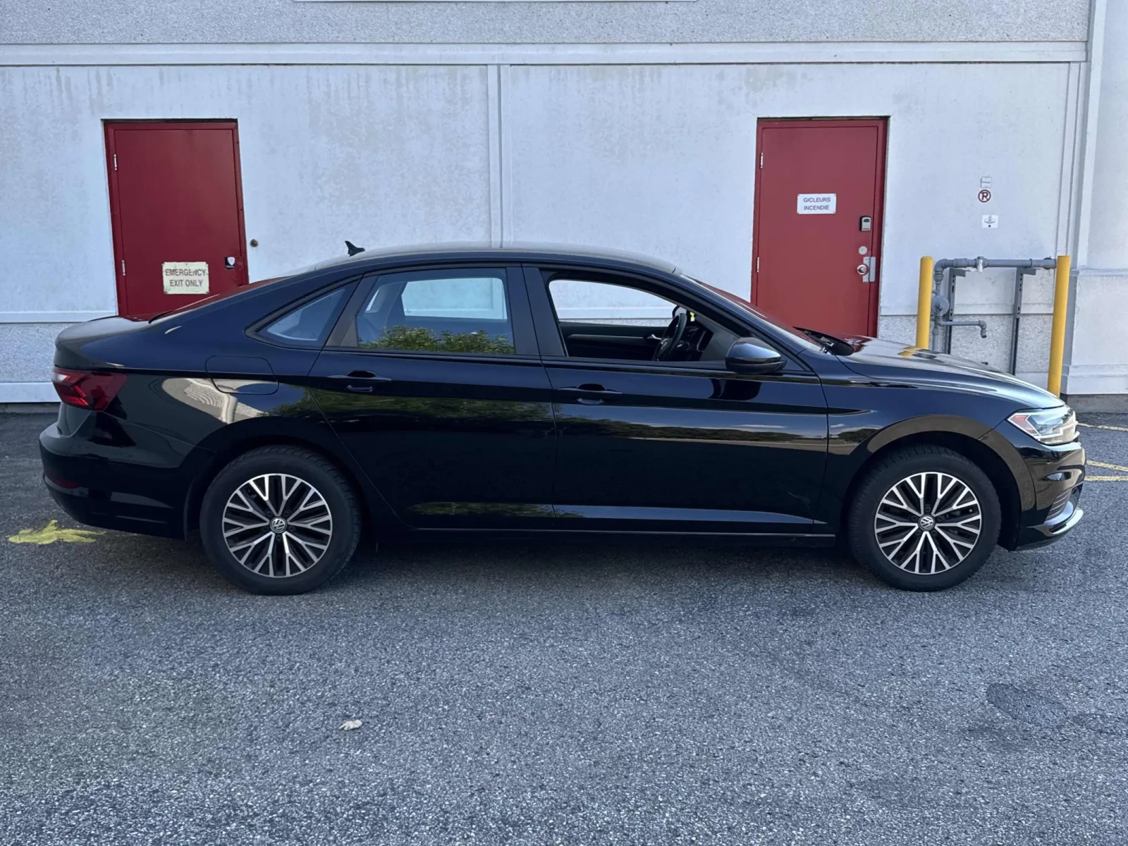VW Jetta * Comfortline* * АВТОКРЕДИТ* * ЦЕНА ДО БЪЛГАРИЯ*  - изображение 3