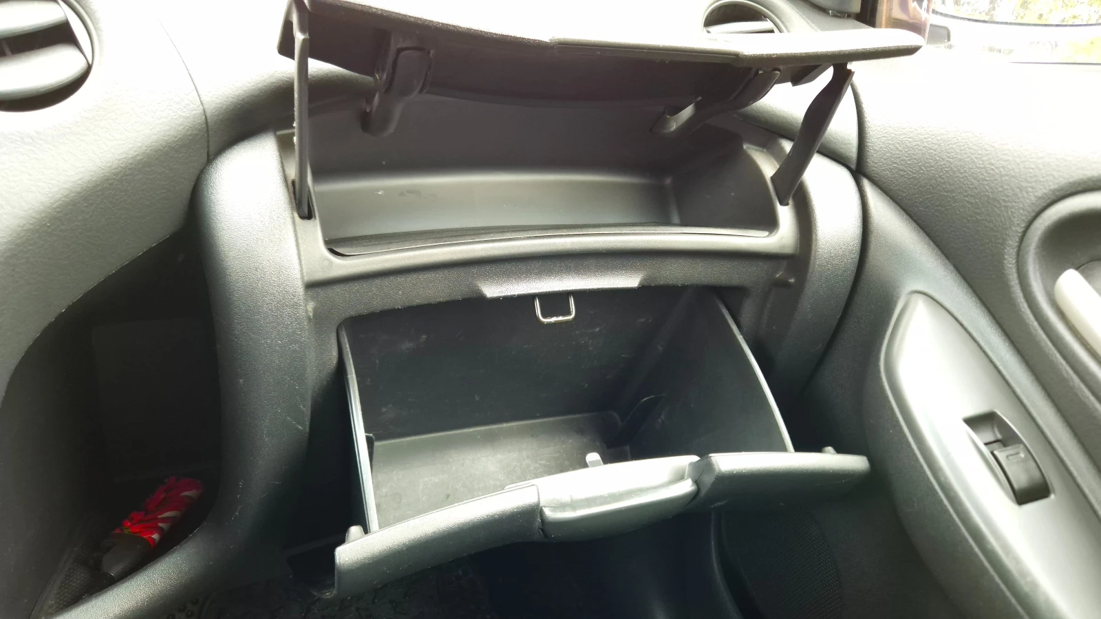 Toyota Yaris 1.3 i 16V (86 Hp) | Mobile.bg   11