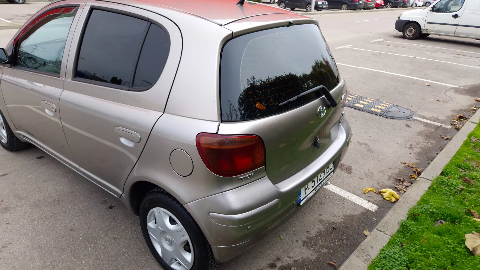 Toyota Yaris 1.3 i 16V (86 Hp) - изображение 4