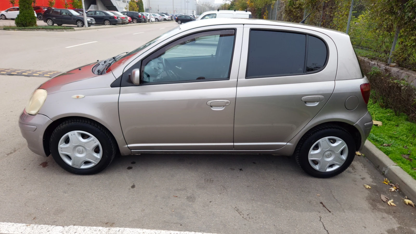 Toyota Yaris 1.3 i 16V (86 Hp) - изображение 3