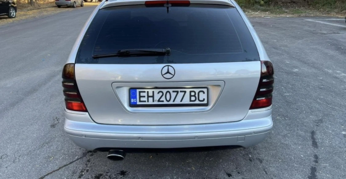 Mercedes-Benz C 220, снимка 5 - Автомобили и джипове - 54080629