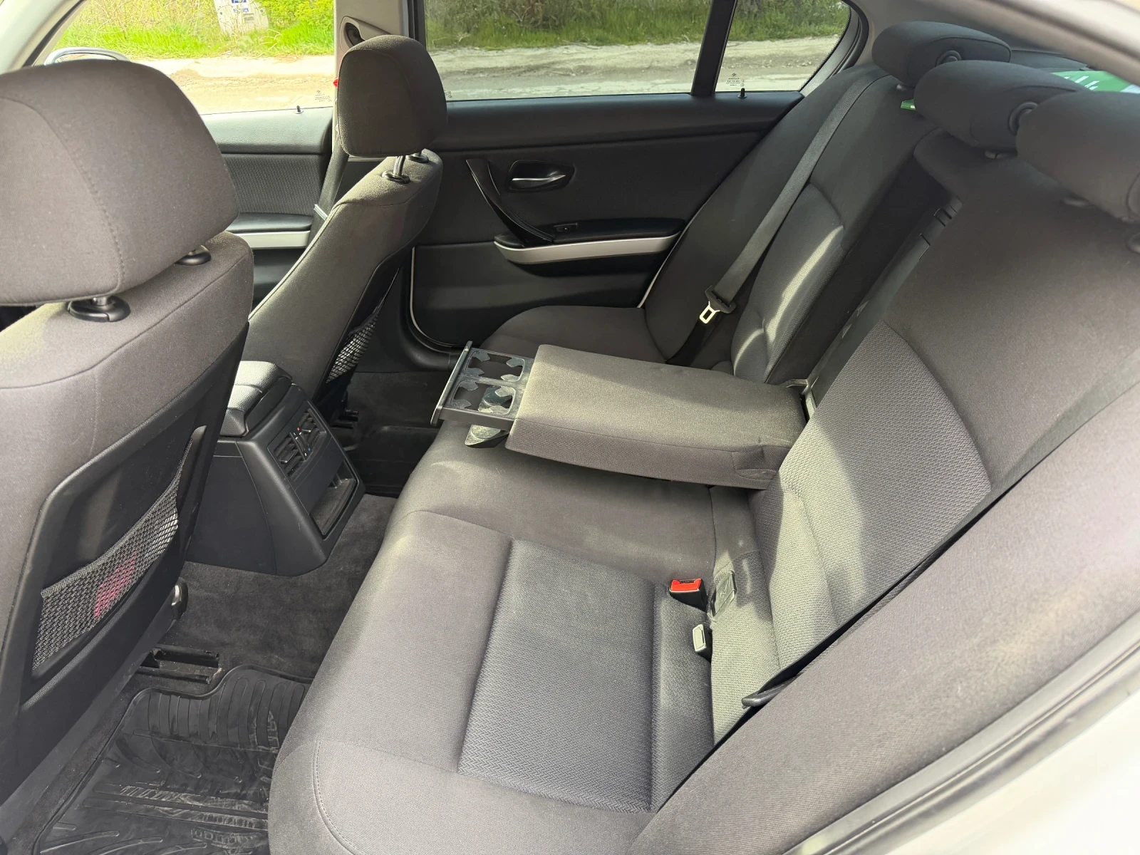 BMW 320, снимка 13 - Автомобили и джипове - 54227829