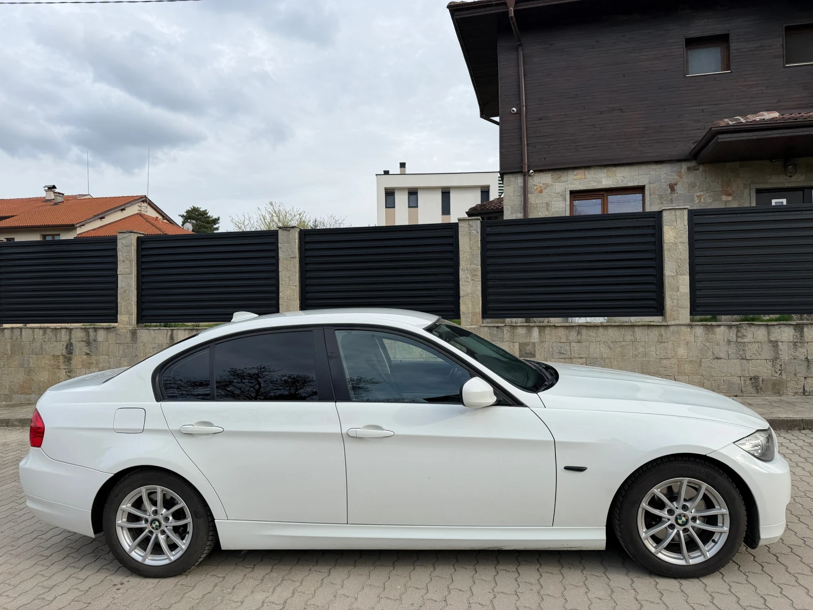BMW 320, снимка 6 - Автомобили и джипове - 54227829