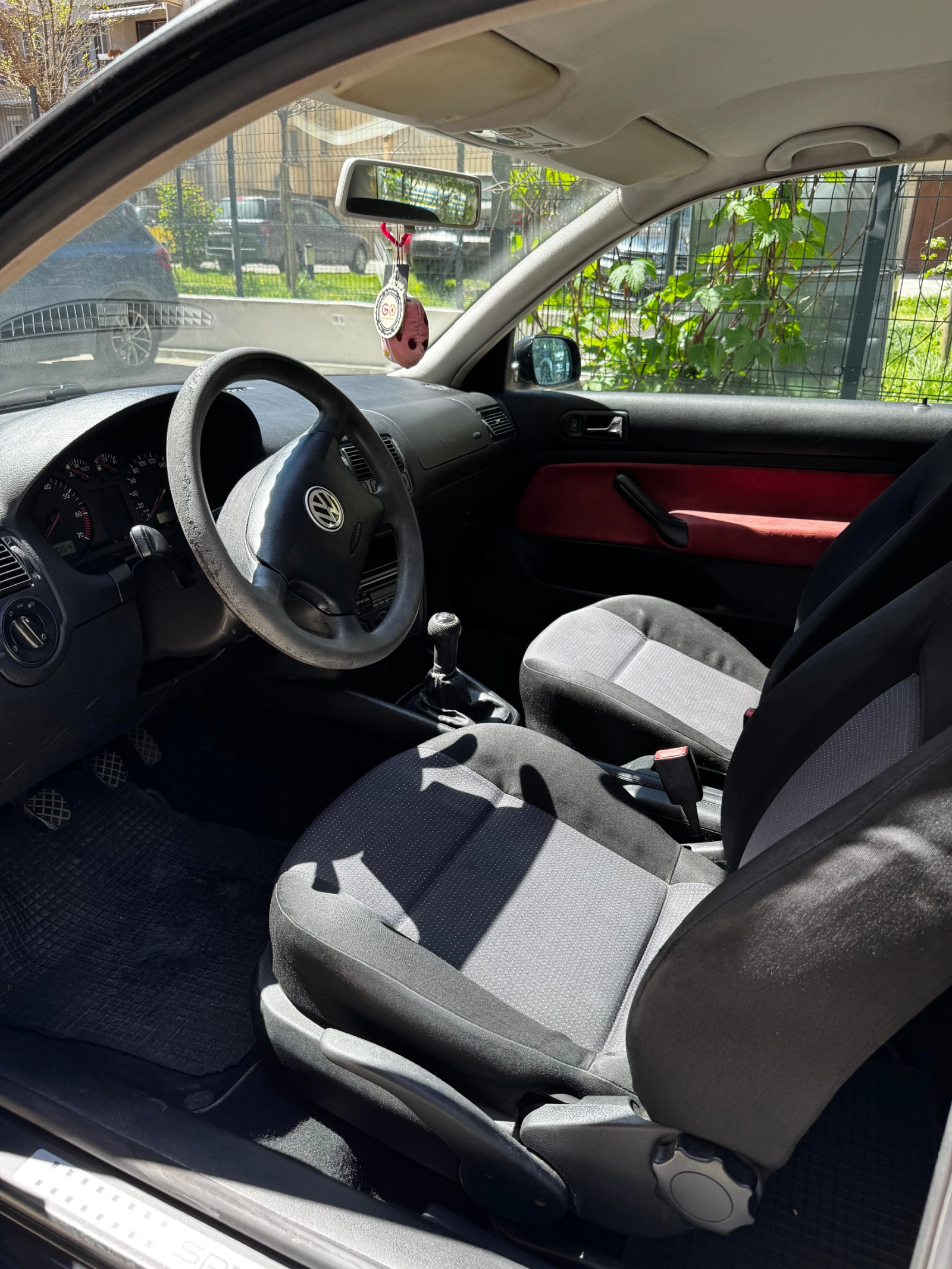 VW Golf 1.4 16V (75 Hp) , снимка 9 - Автомобили и джипове - 54360502