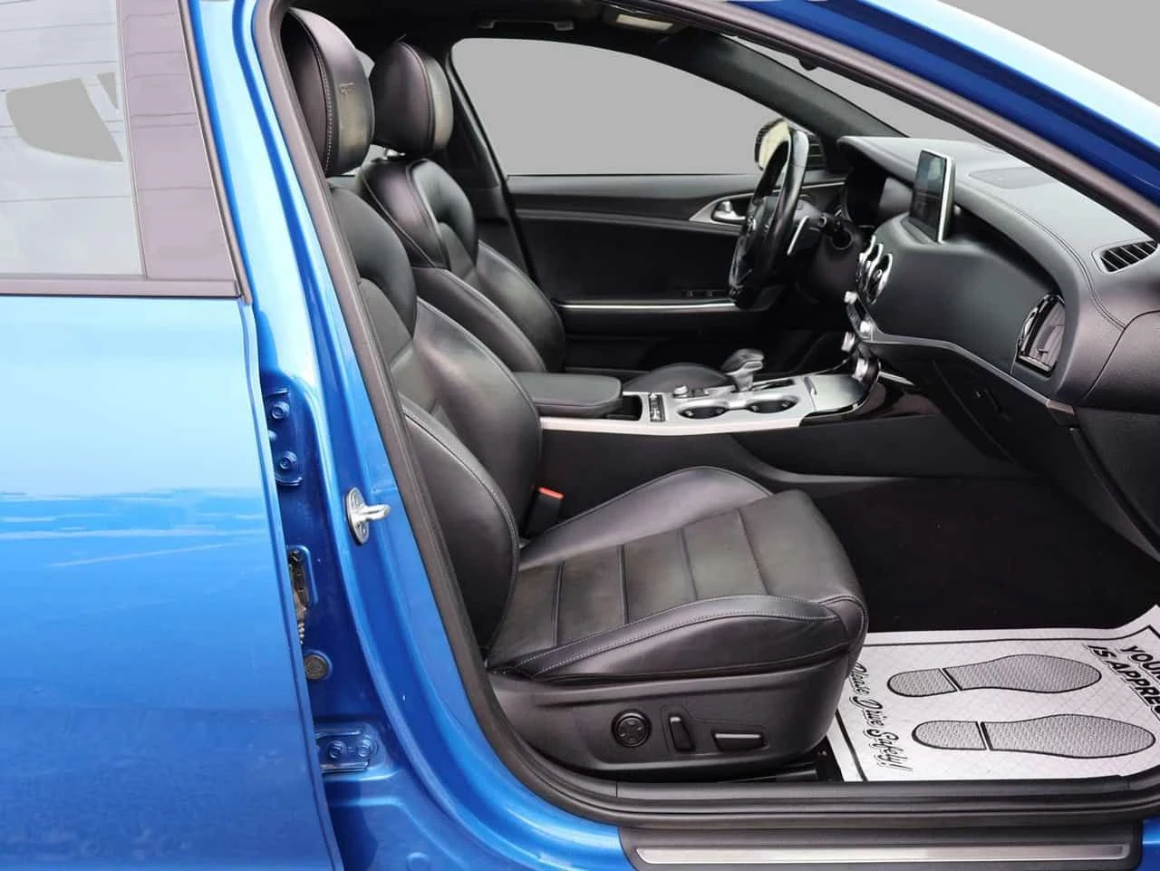 Kia Stinger * CARFAX * ���� �� �� | Mobile.bg � ����������� 17