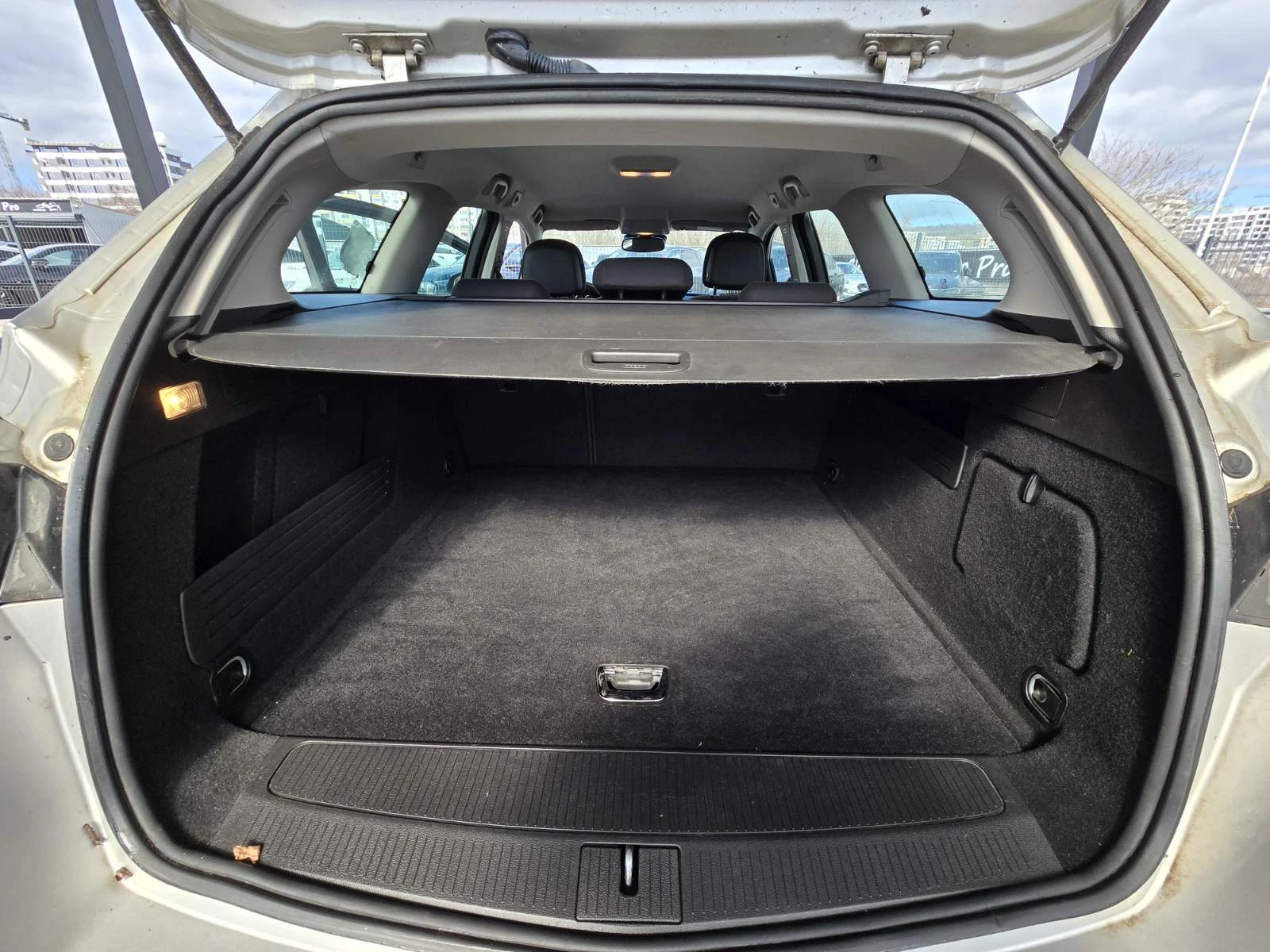 Opel Astra ПЕРФЕКТЕН/1.6cdti/136hp/FACE, снимка 15 - Автомобили и джипове - 54751116